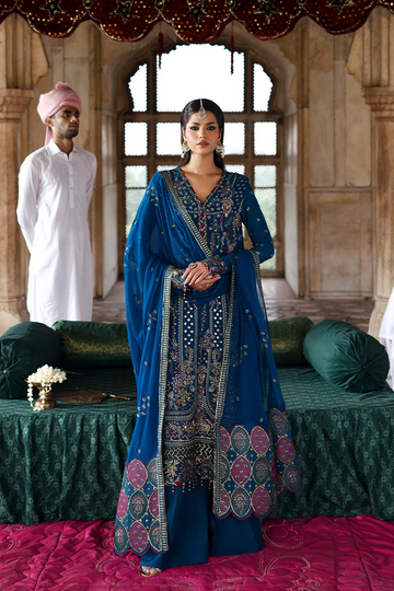 Emaan Adeel | Romansiyyah Luxury Formals | ZARQ
