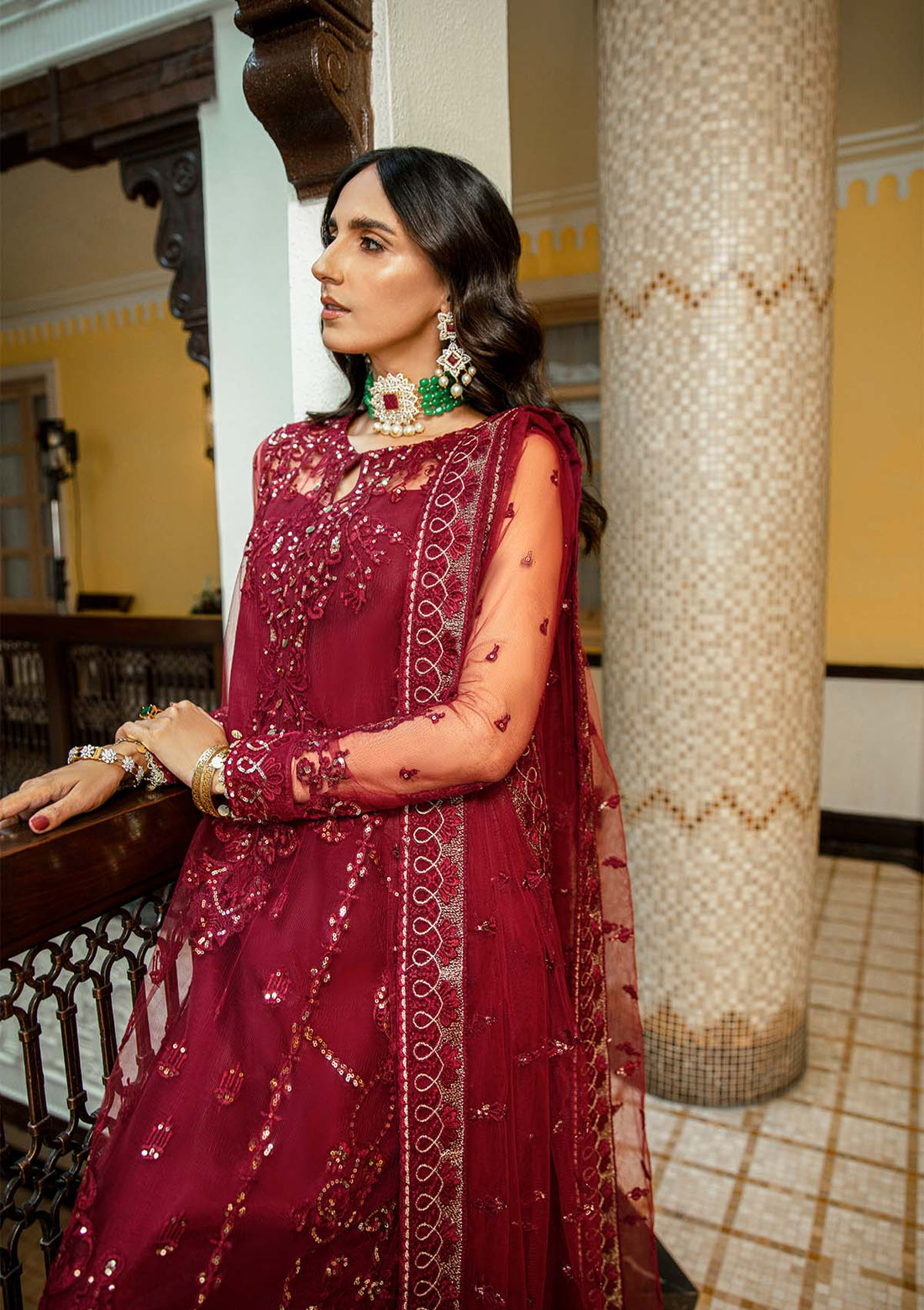 AIK-GLOSSIER - LOOK 03 - Riwayat-e-khas
