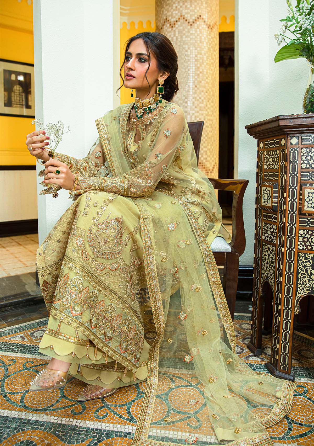 AIK-GLOSSIER - LOOK 05 - Riwayat-e-khas