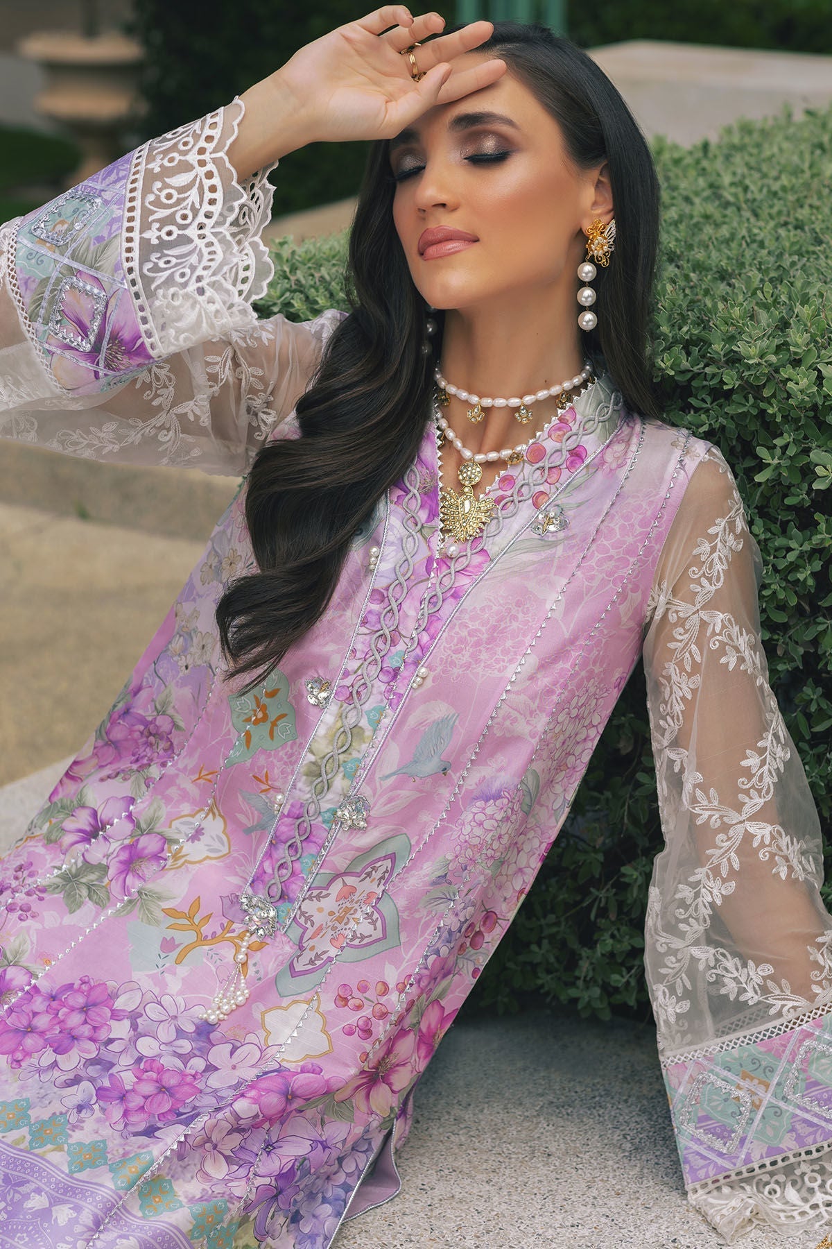 Annus Abrar | Luxe Silk Pret | LARISA