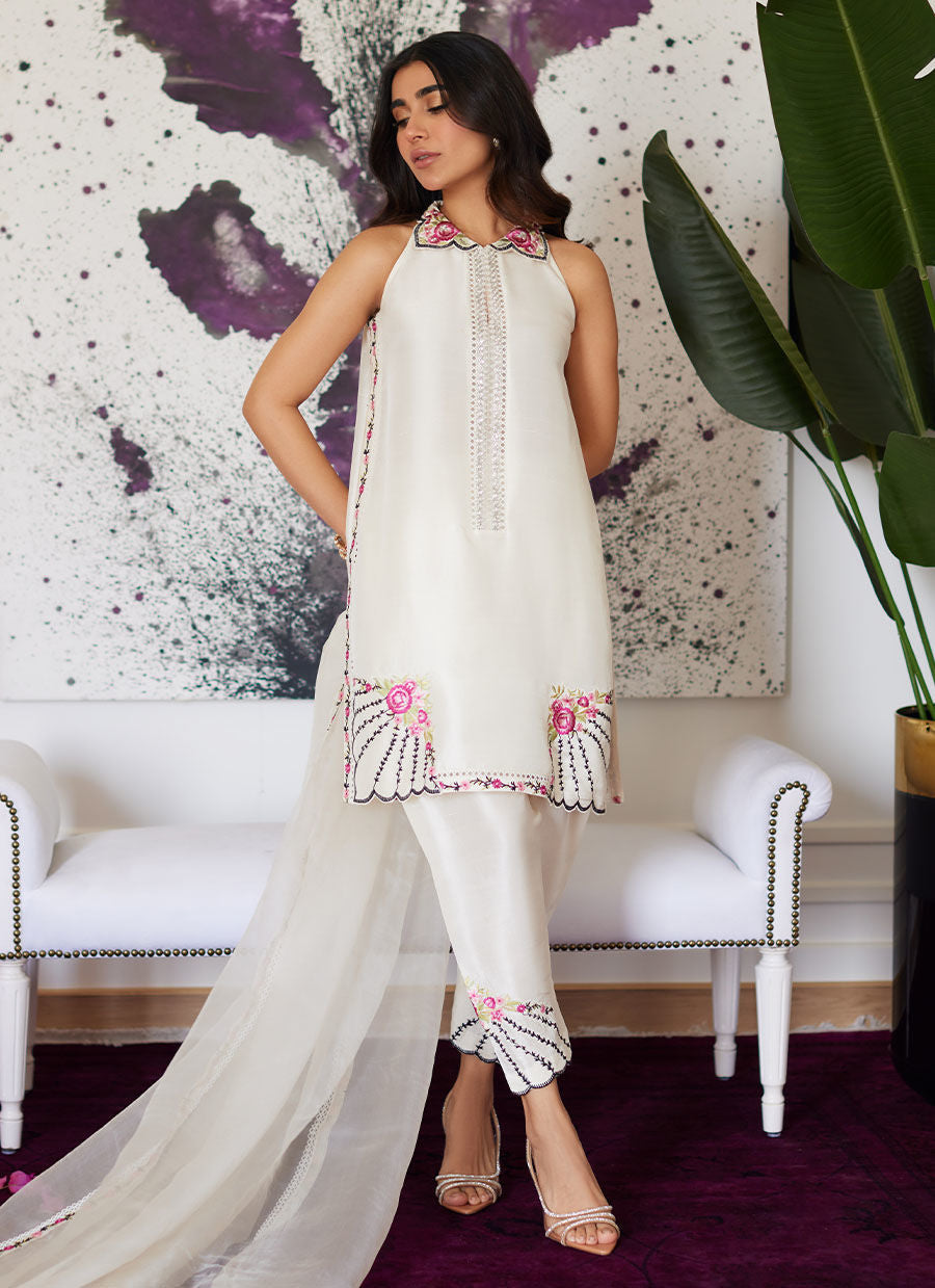 Farah Talib Aziz | Luna Eid Collection 24 | GENEVIVE PEARL WHITE - House Of Anaya