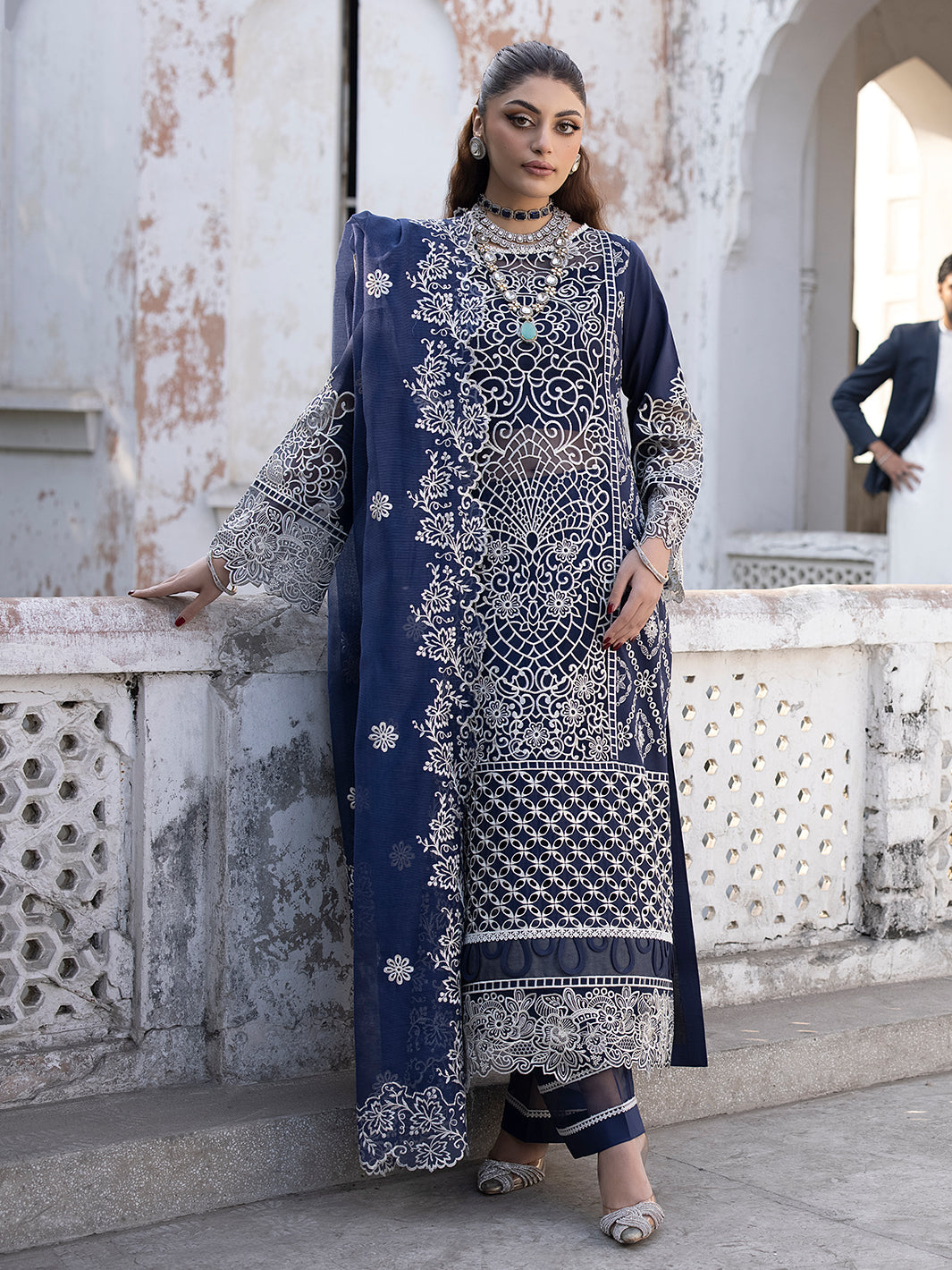 Mahnur | Mahrukh Luxury Lawn 24 | DUSK - House of Zarish