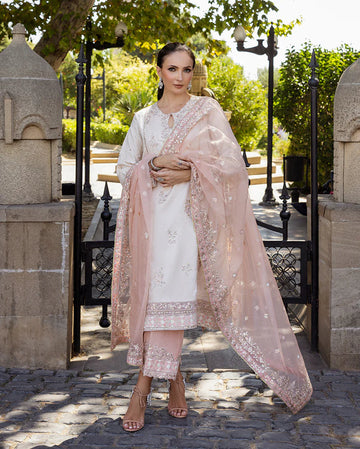 Mushq | Celestine The Silk Saga'25 | Astrid Bloom