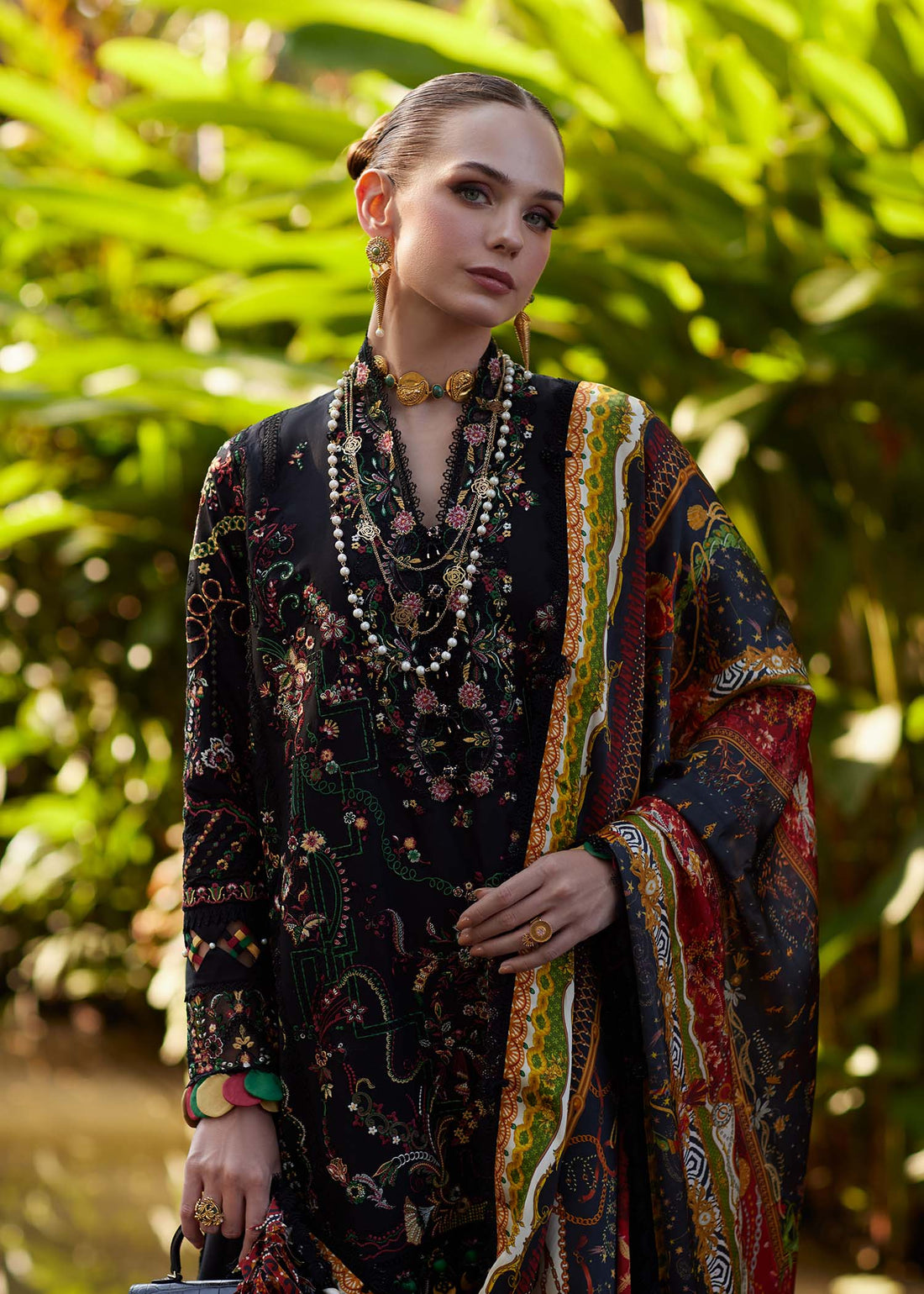 Kanwal Malik | Ariya Luxury Lawn'26 | Zaria