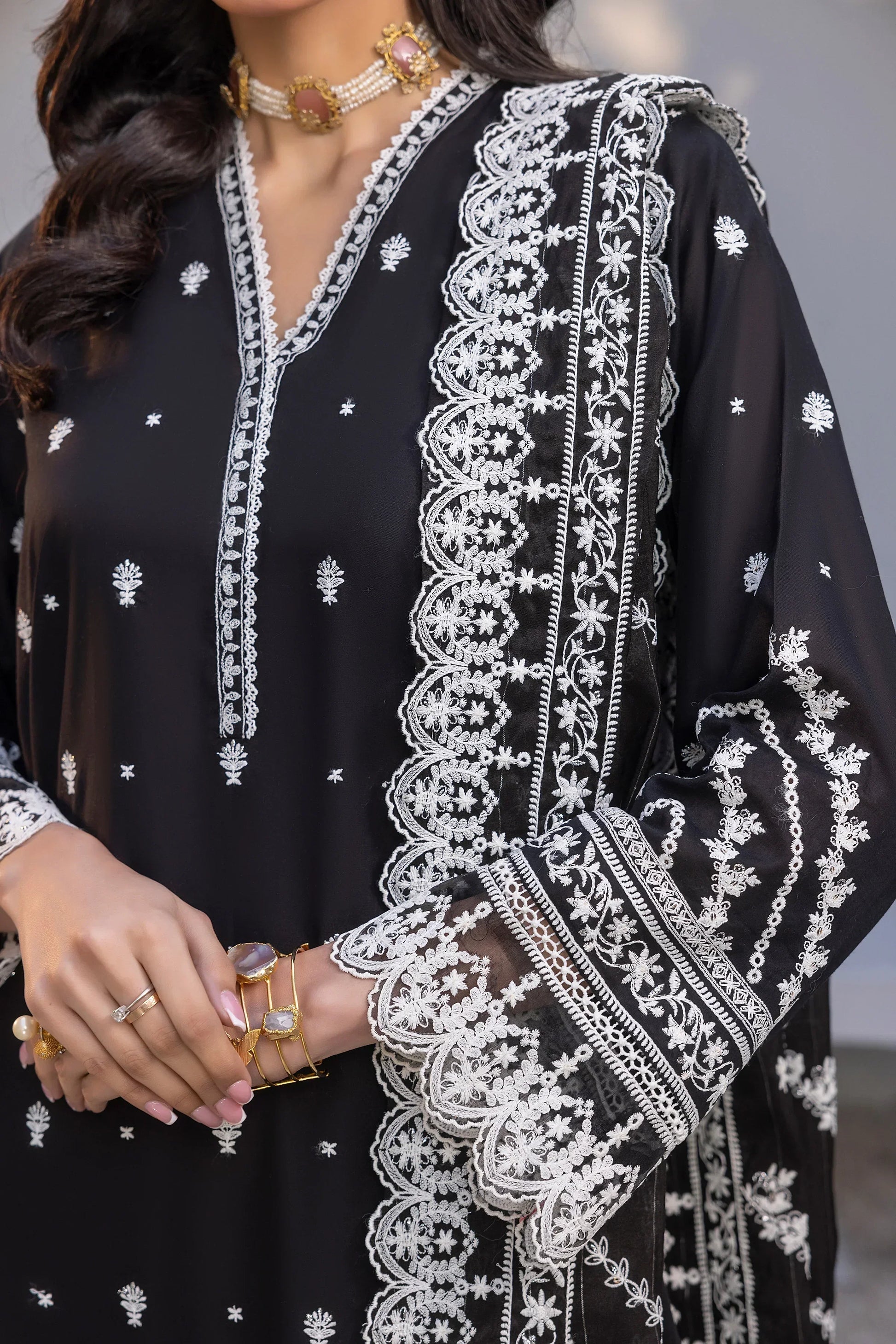LSM | Embroidered Collection | 01 - House of Zarish