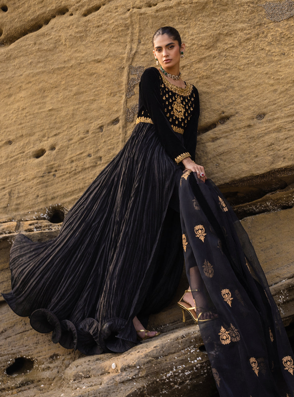 Zainab Chottani | Semi Formals | SAHARA