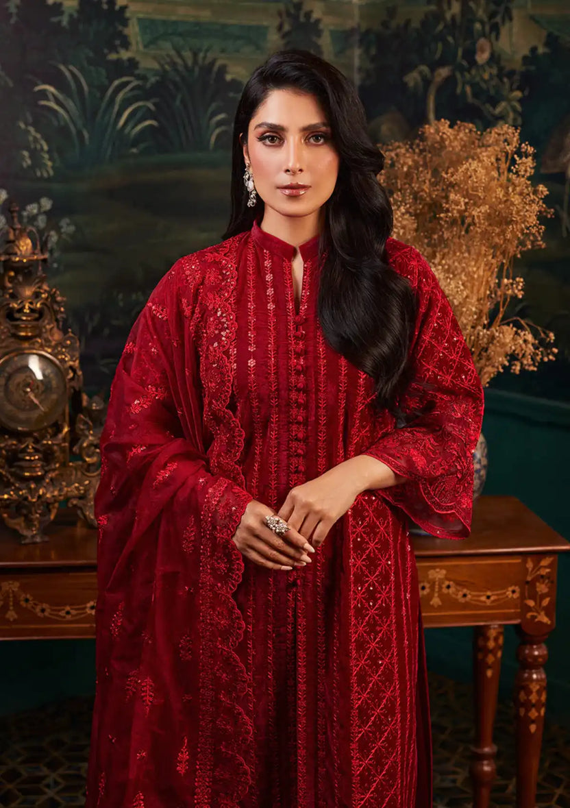 Zainab Chottani | Embroidered Velvet | SURKH D-05 - House of Zarish