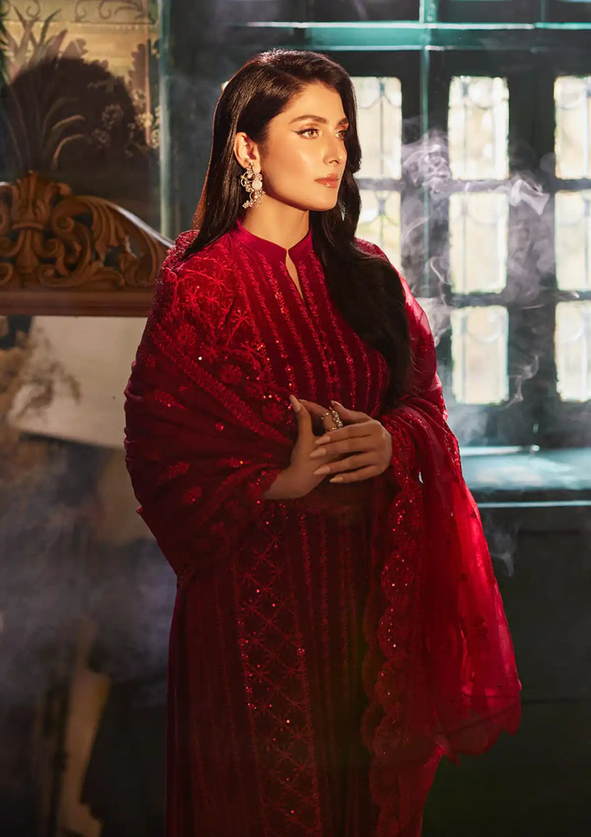 Zainab Chottani | Embroidered Velvet | SURKH D-05 - House of Zarish