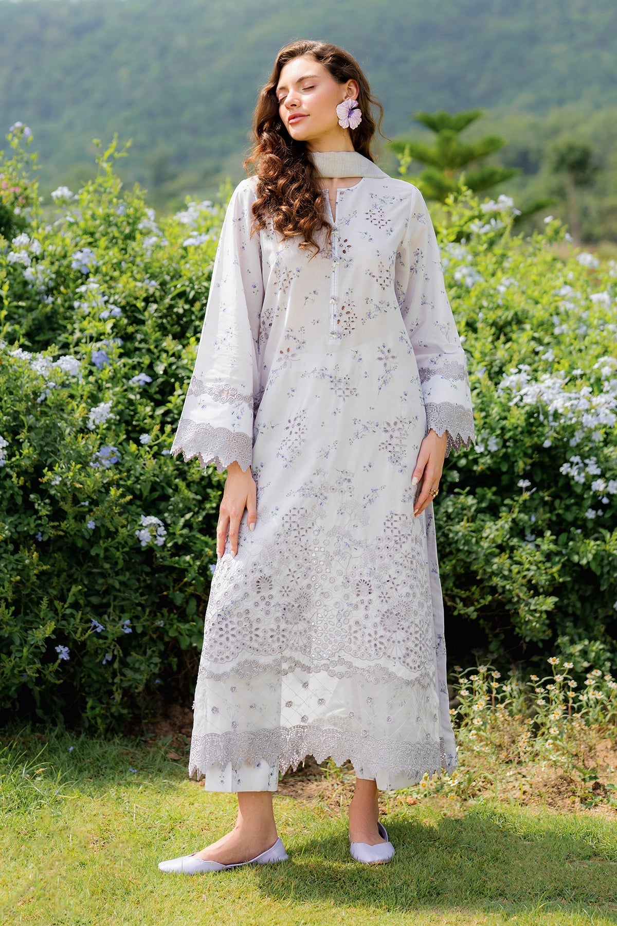 Baroque | Embroidered Lawn | SF-4211