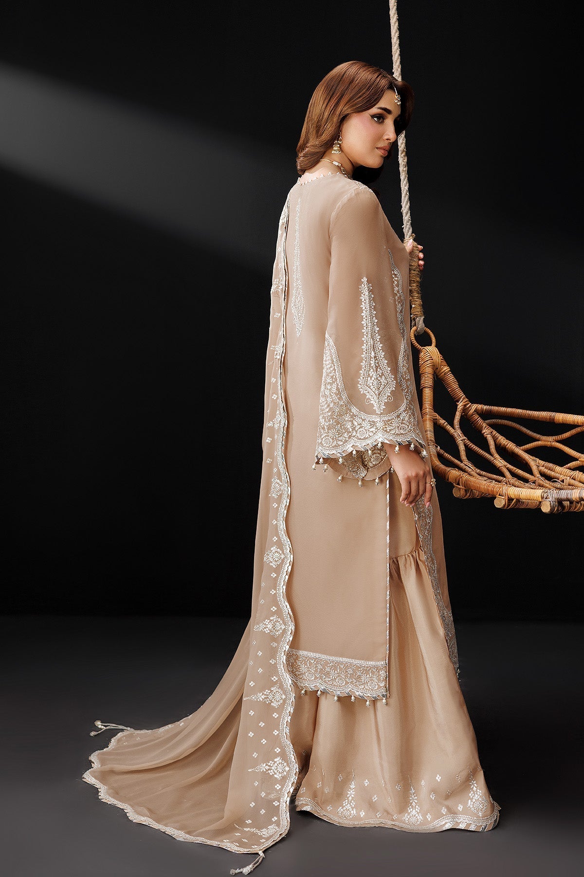 Alizeh | Dua Formals 26 | AF-DUA-3031-Gilded Lace