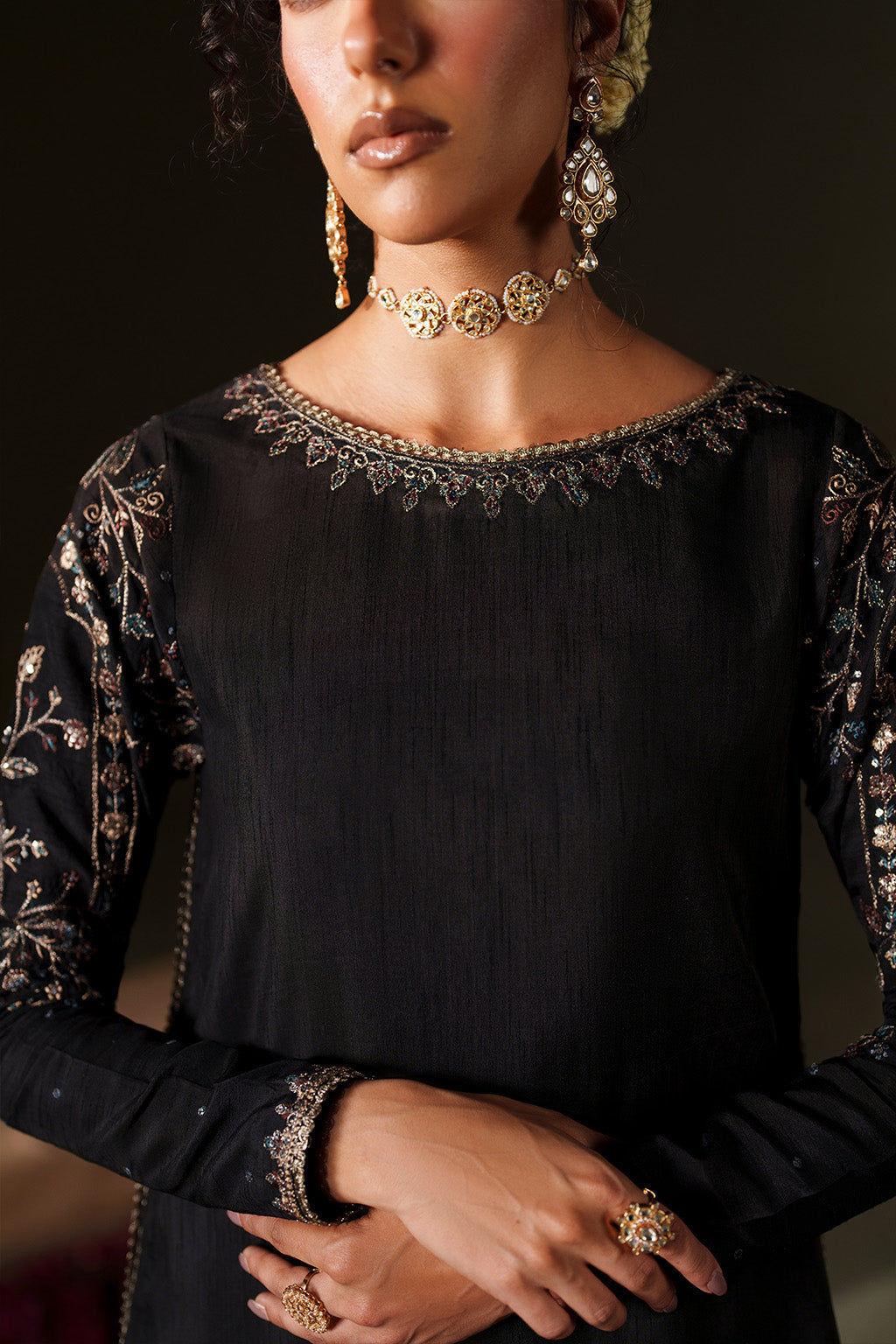 Iznik | Velvet 25 | IV-72 Embroidered Velvet