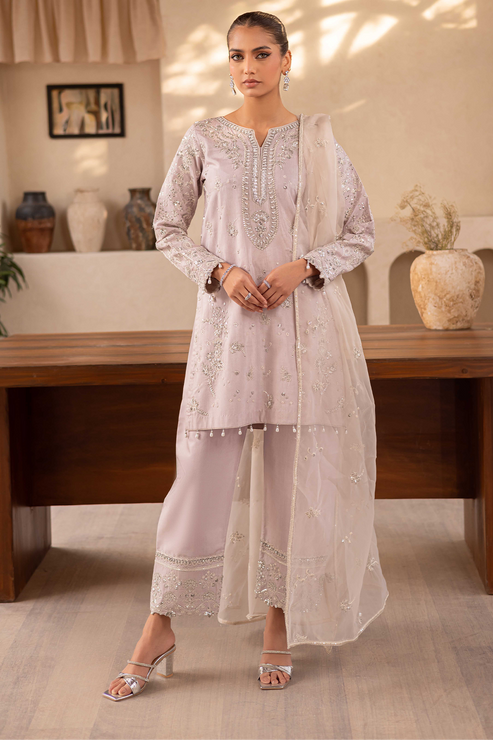 Emaan Adeel | Noore Festive Formals | YALINA
