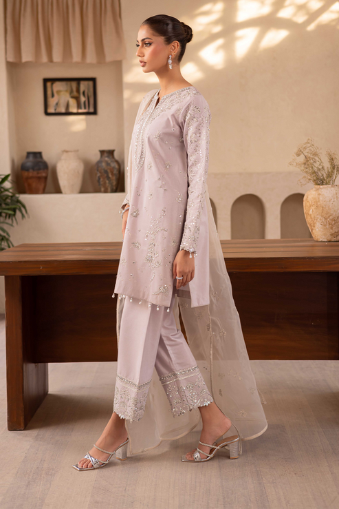 Emaan Adeel | Noore Festive Formals | YALINA