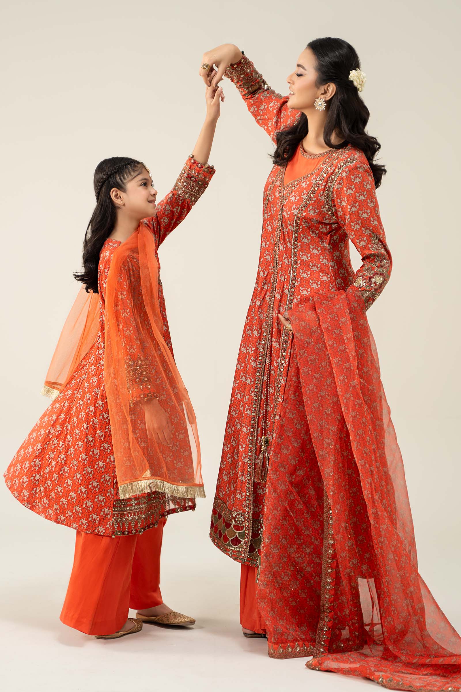 Maria B | 3 Piece Printed Linen Suit | MKD-W24-16 - House Of Zarish