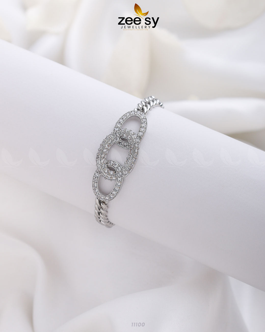 Three Linked Circles Bracelet - House Of Zarish