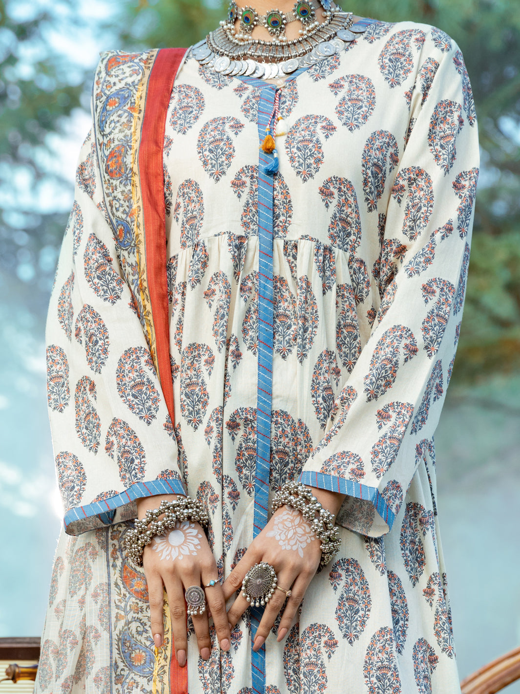 Almirah | Luxury Edit | AWP-3PS-574