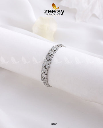 Enchanted Link Bracelet - House Of Zarish