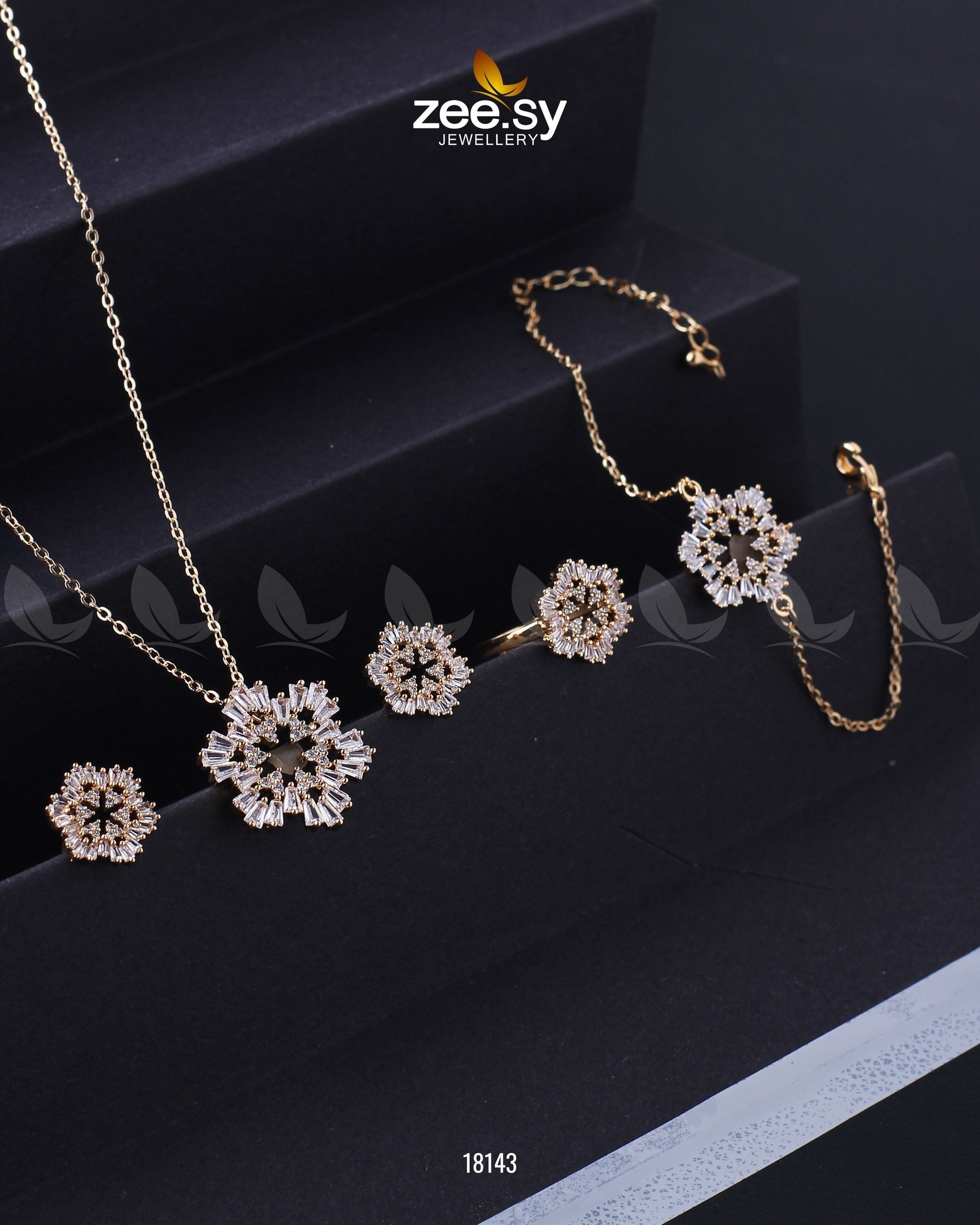Snowflake Pendant Set - House Of Zarish