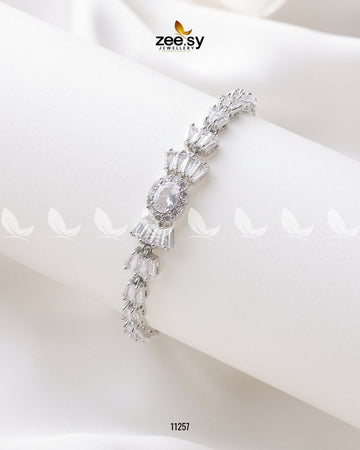 Trinity Bracelet - House Of Zarish