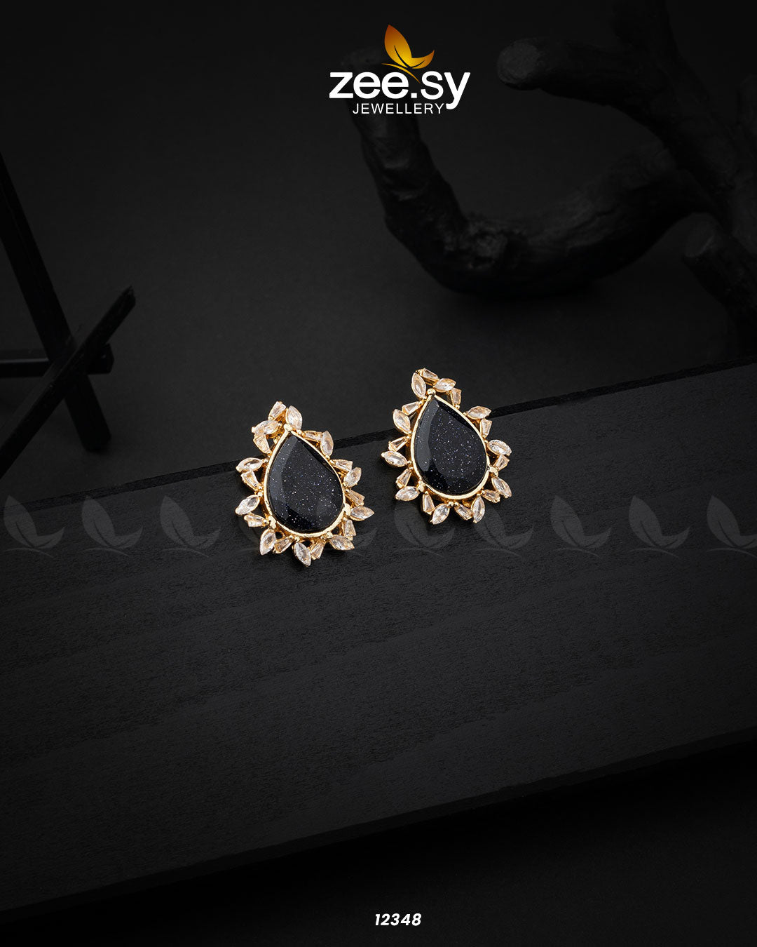 Oval Star Earrings - House Of Zarish