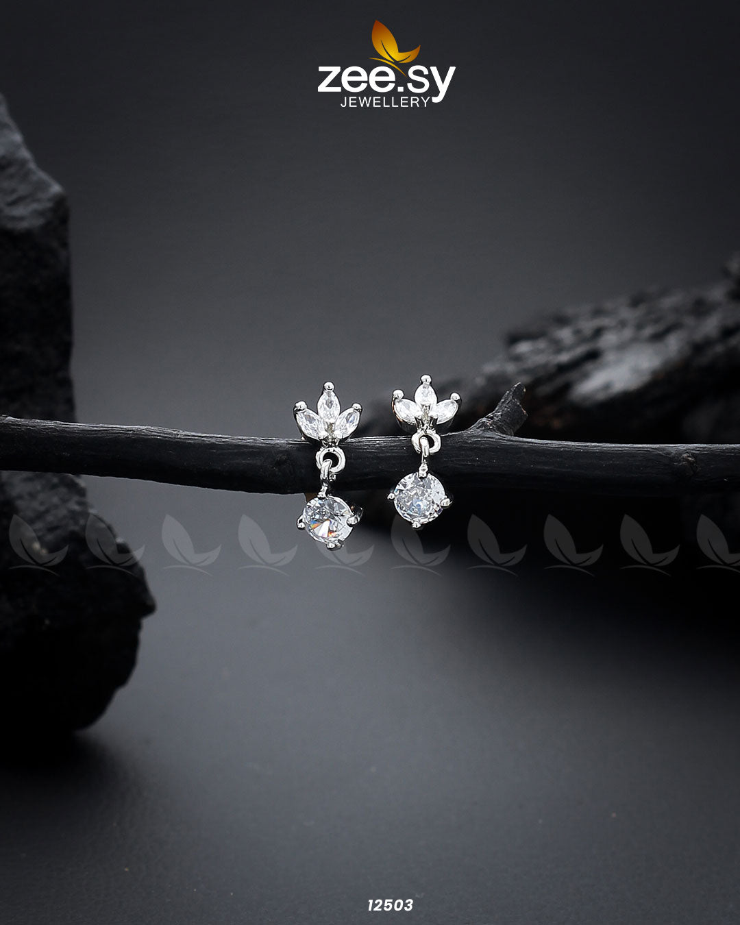 Tiny Leaf Earrings - House Of Zarish