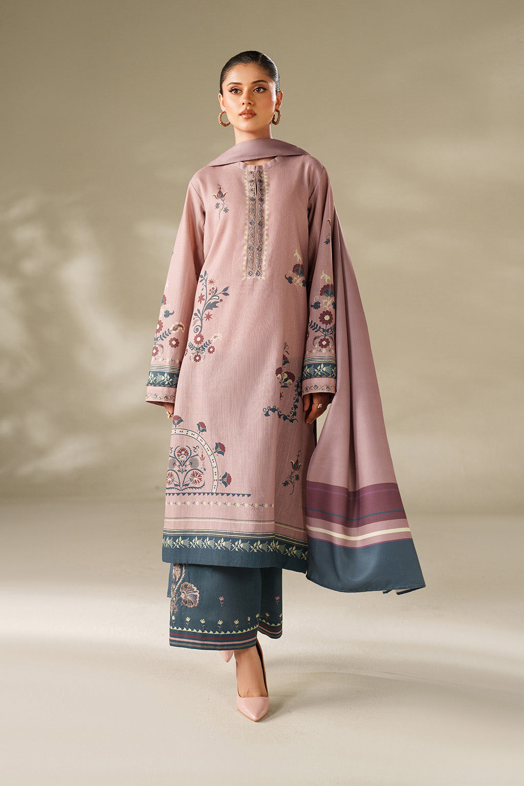Iznik | Winter Chapter 25 | UE-569 Printed Khaddar
