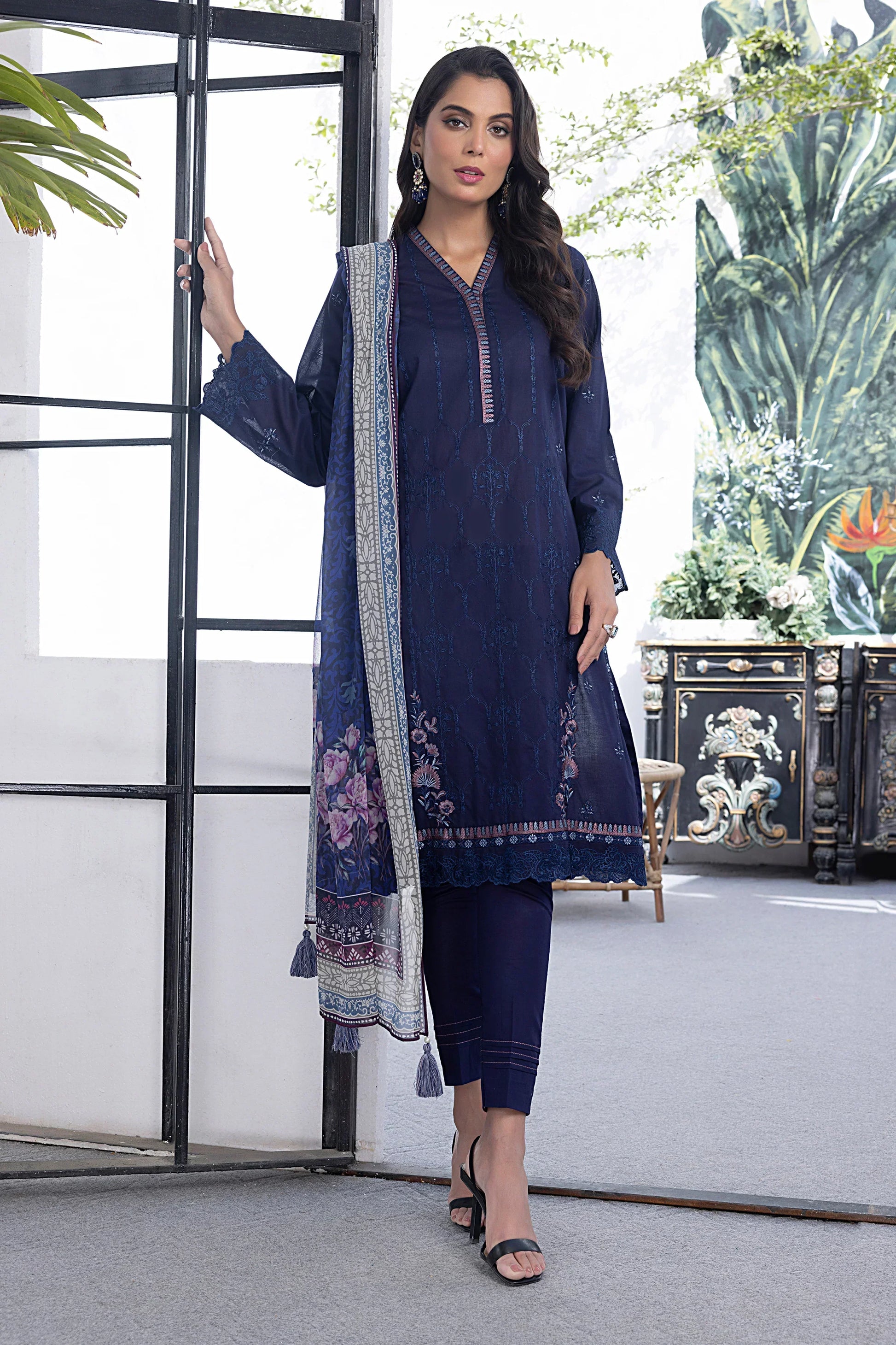 LSM | Spring Embroidered | 0122 - House of Zarish