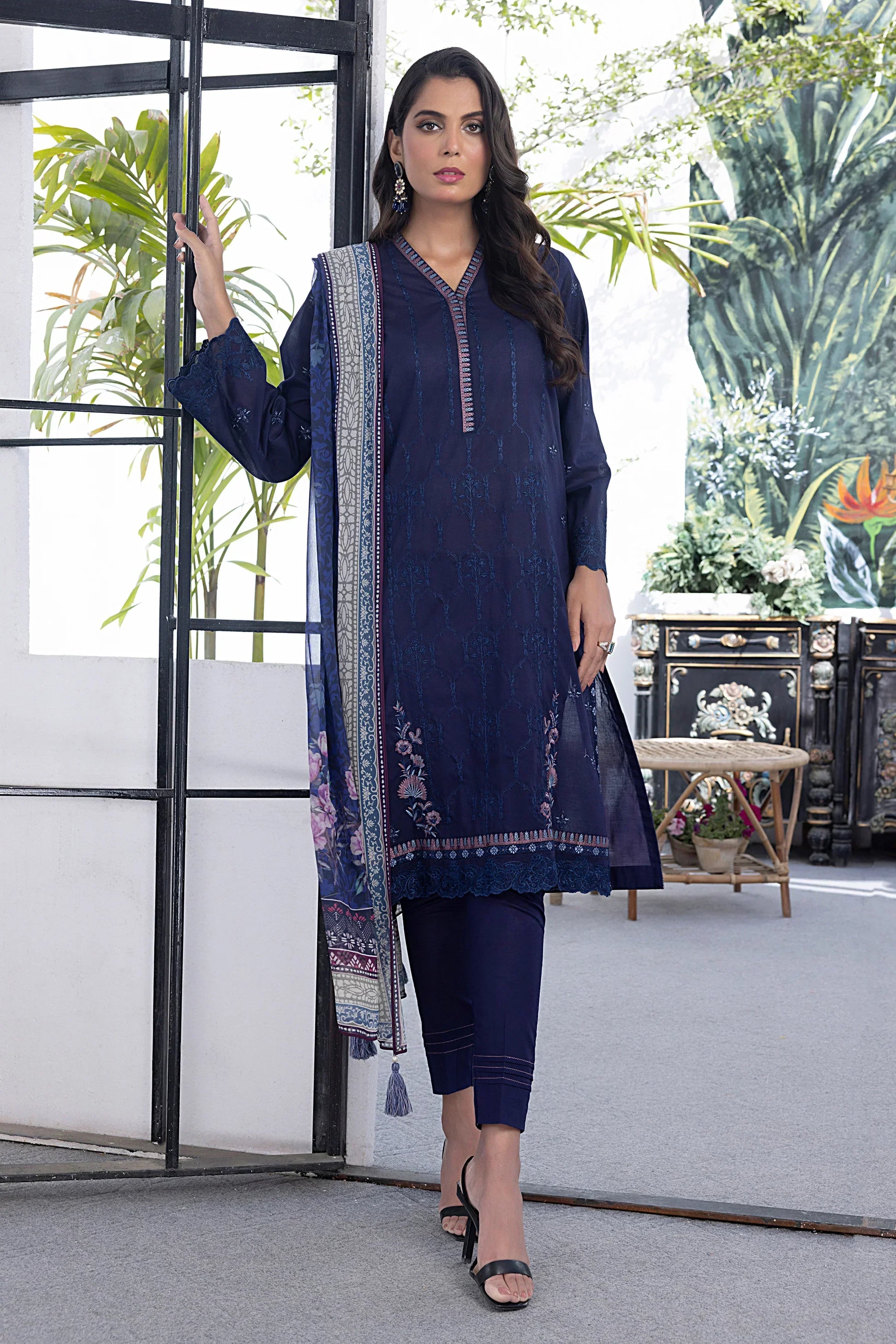 LSM | Spring Embroidered | 0122 - House of Zarish