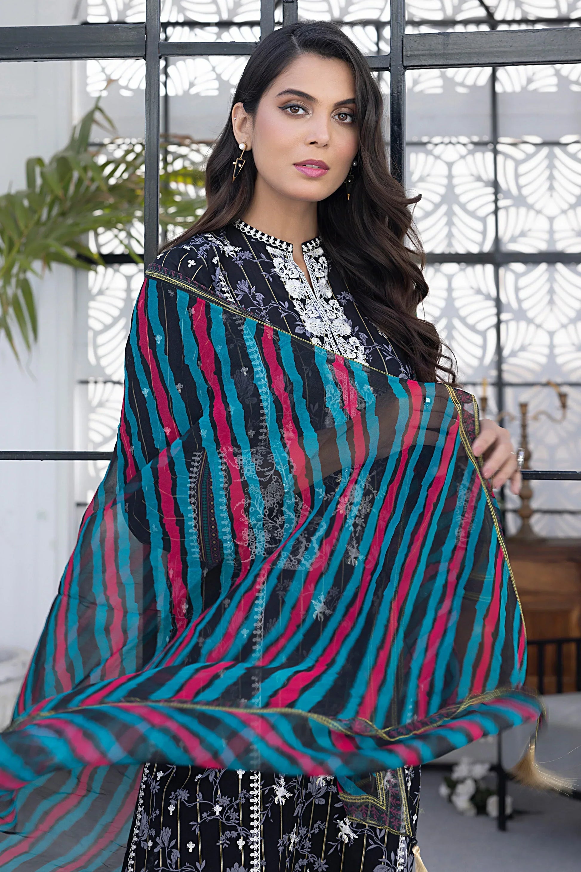 LSM | Spring Embroidered | 0171 - House of Zarish