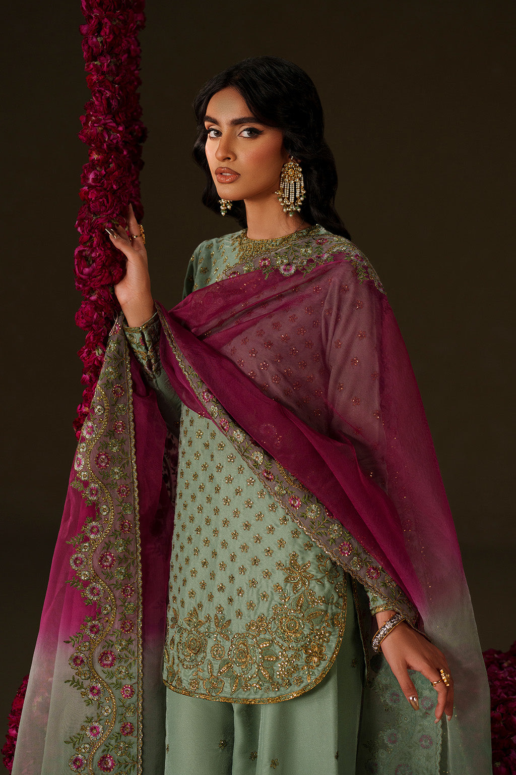 Iznik | Velvet 25 | IV-73 Embroidered Velvet