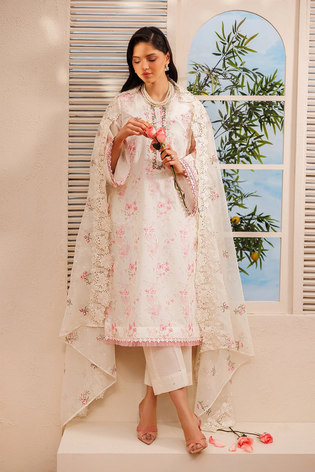 Baroque | Embroidered Lawn | SF-4392