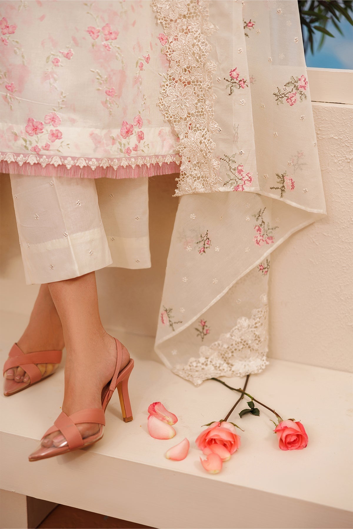 Baroque | Embroidered Lawn | SF-4392