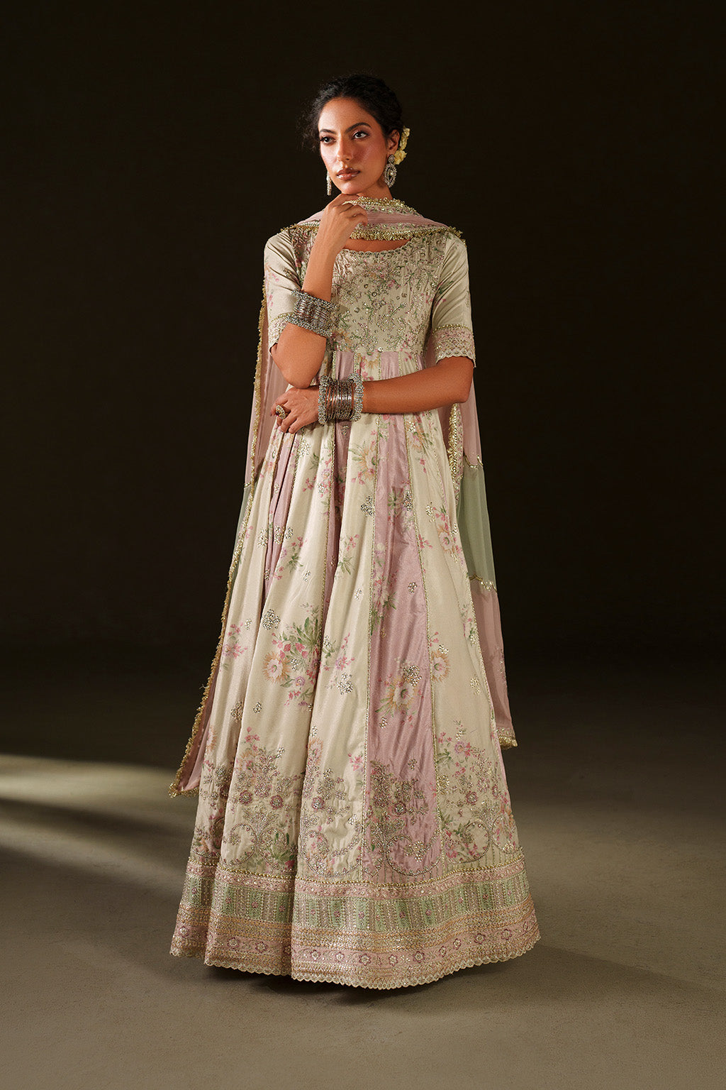 Iznik | Velvet 25 | IV-77 Embroidered Velvet