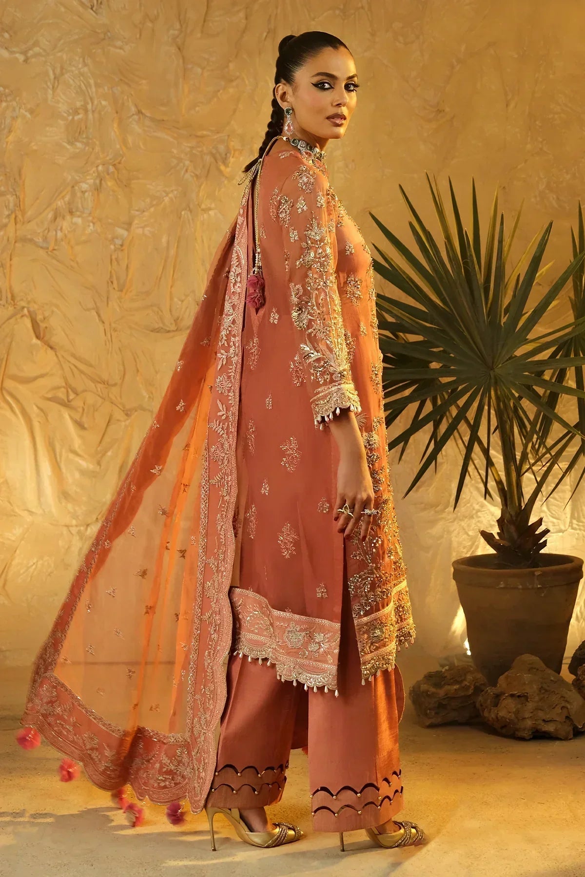 Mina Kashif | Kahani Luxury Formals 23 | Seroli - House Of Anaya
