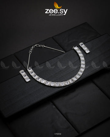 Shimmering Necklace - House Of Zarish