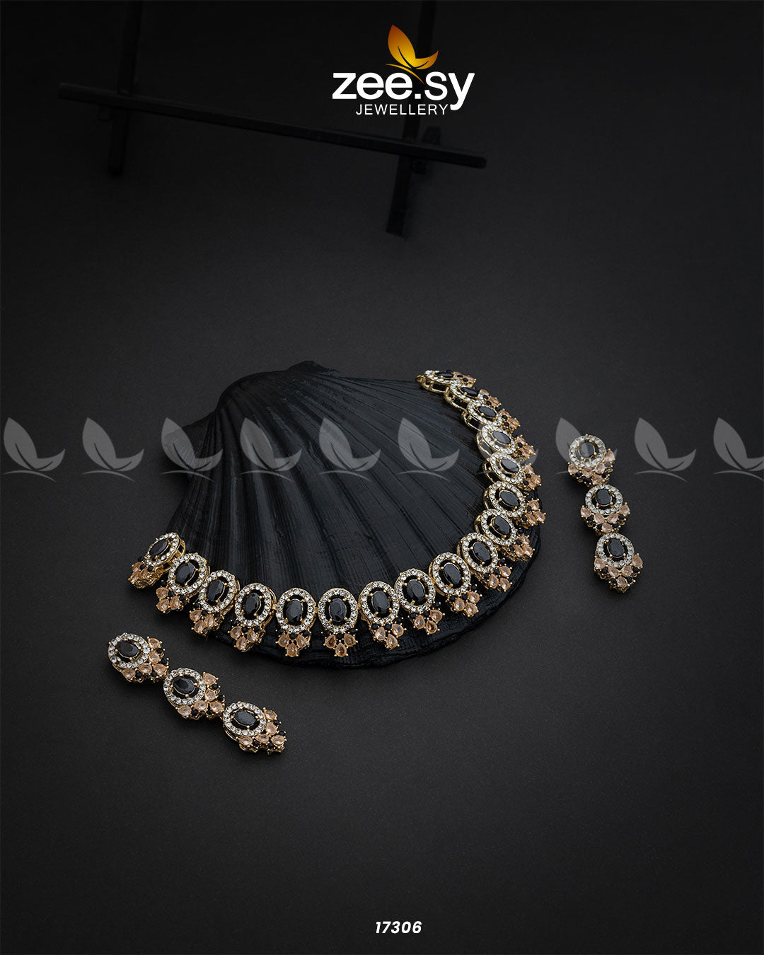 Embellished Necklace - House Of Zarish