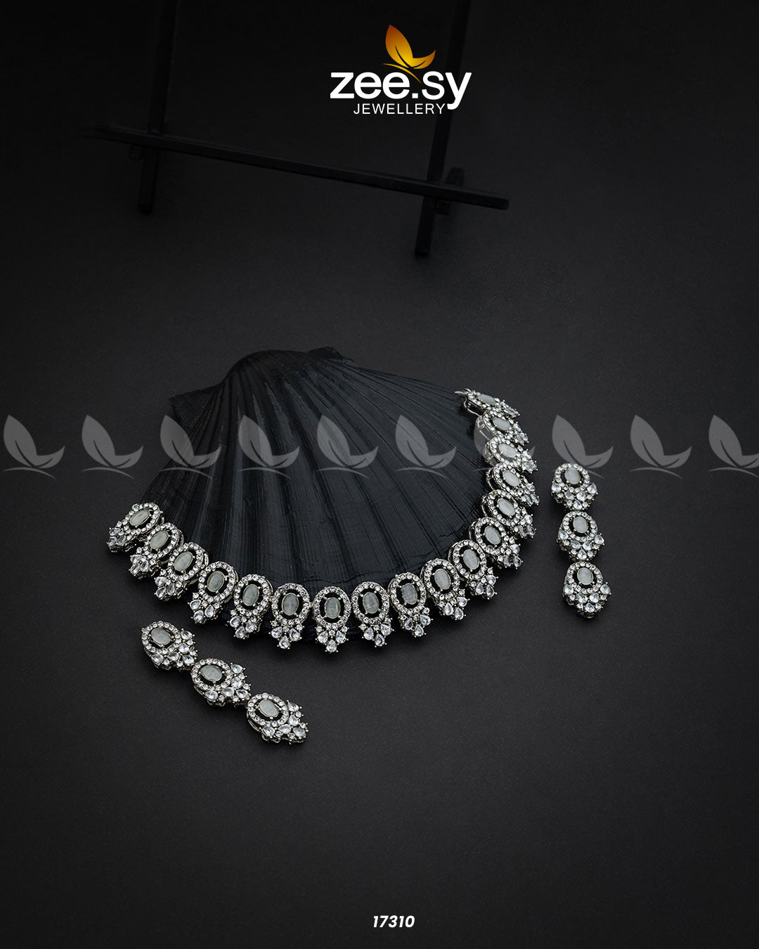Embellished Necklace - House Of Zarish