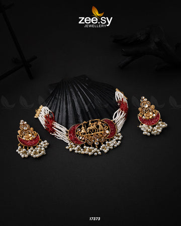 Medallion Necklace - House Of Zarish