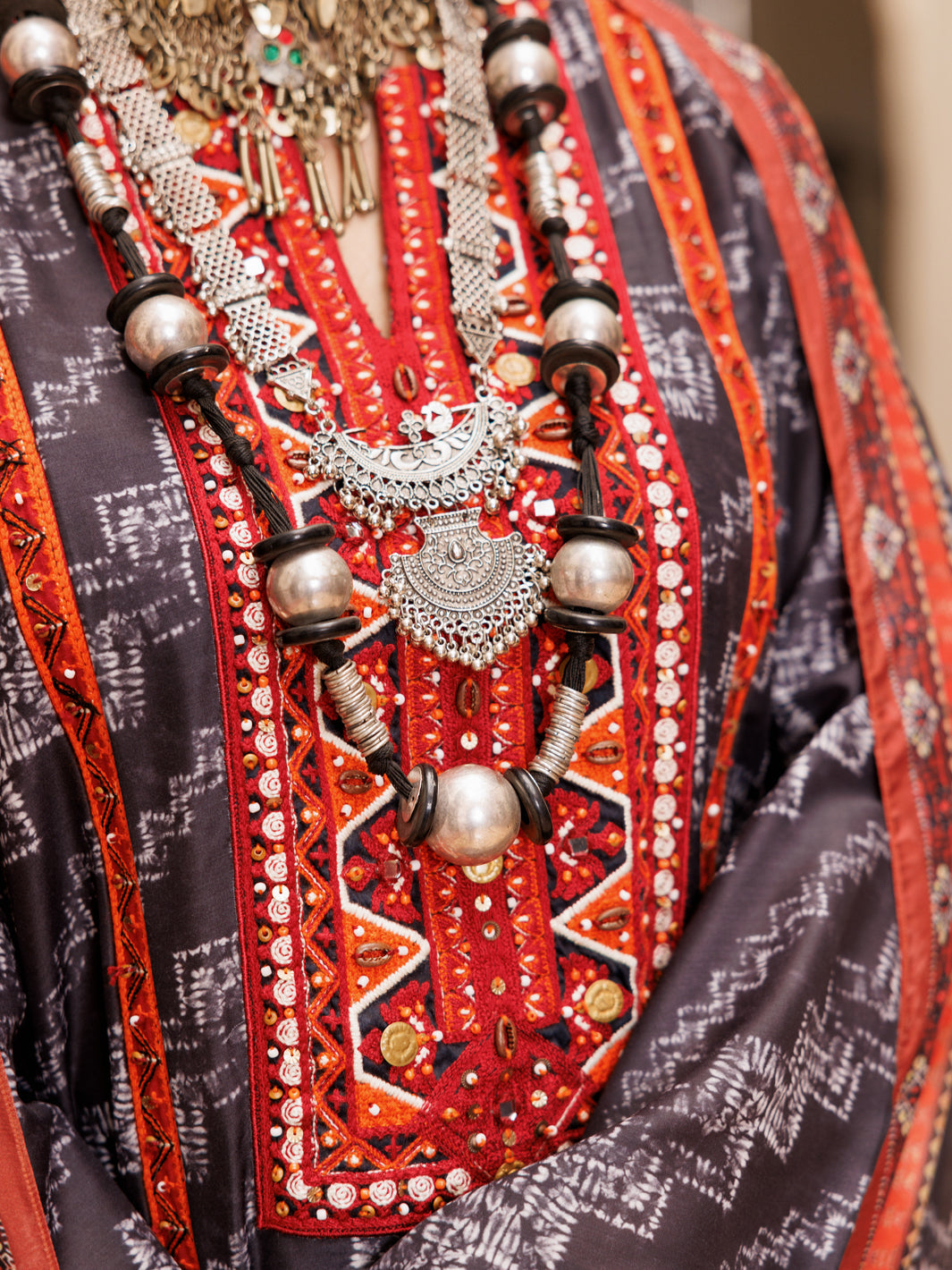 Almirah | Lok Wirsa Signature Collection | ALP-3PS-1955B