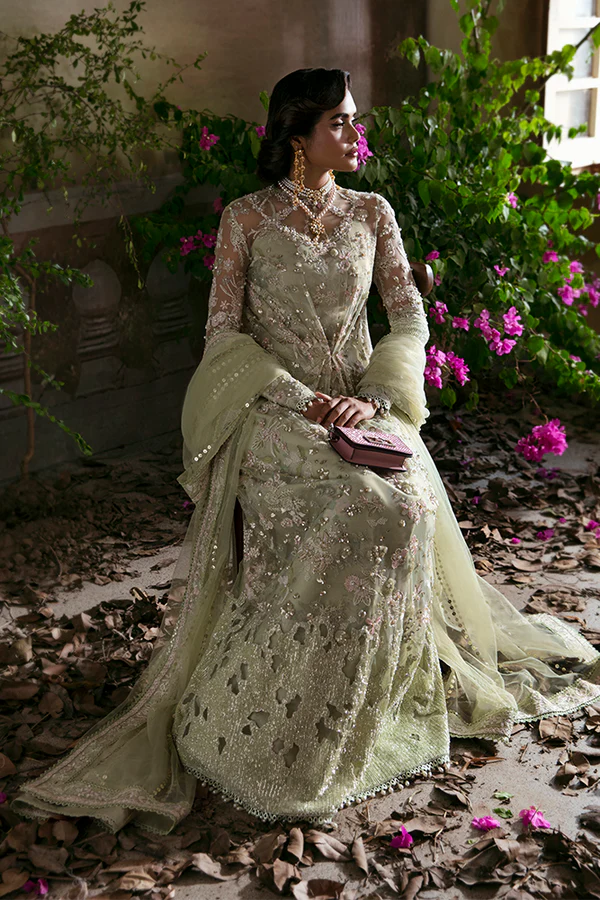 Suffuse | Formal Clothes |  Kiara