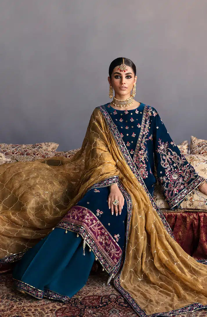 Emaan Adeel | Makhmal Velvet Edition 23 | MK-01 SUFINA - House Of Anaya
