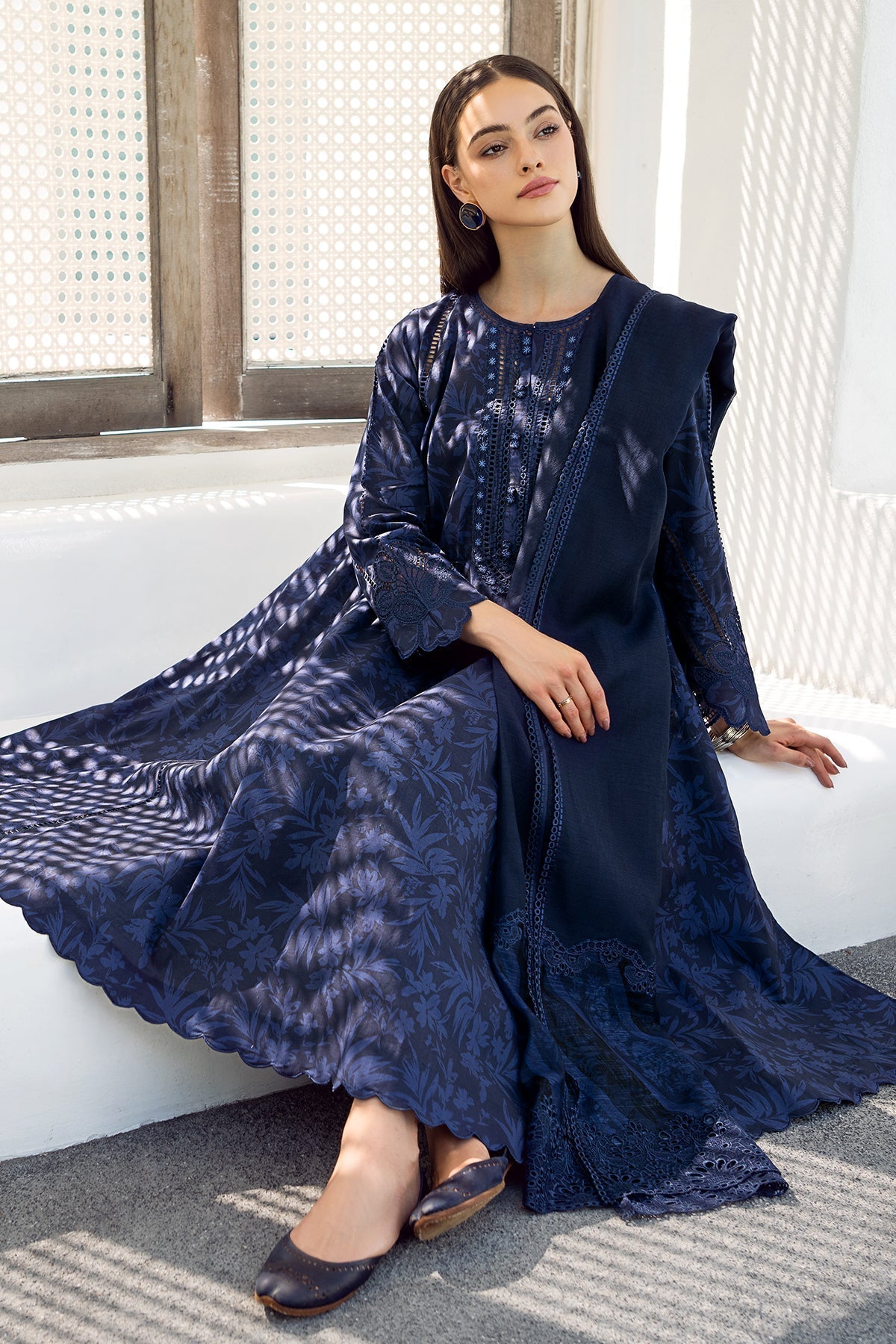 Baroque | Embroidered Lawn | SF-544