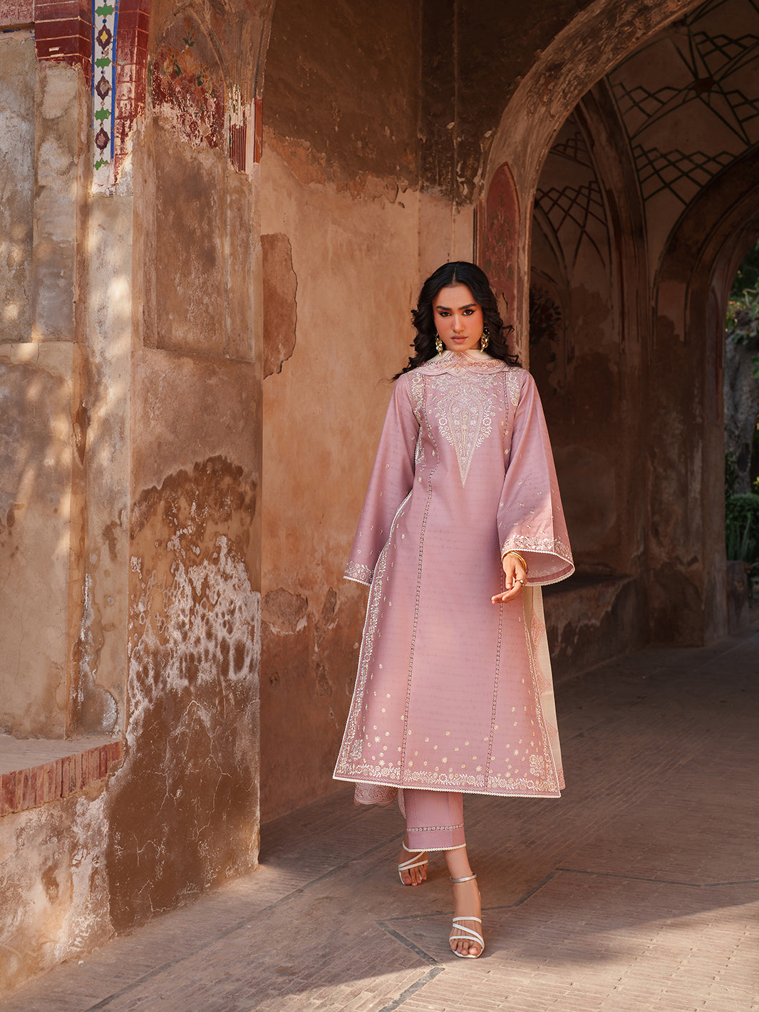 Binilyas | Suroor Eid Pret 26 | 245-B