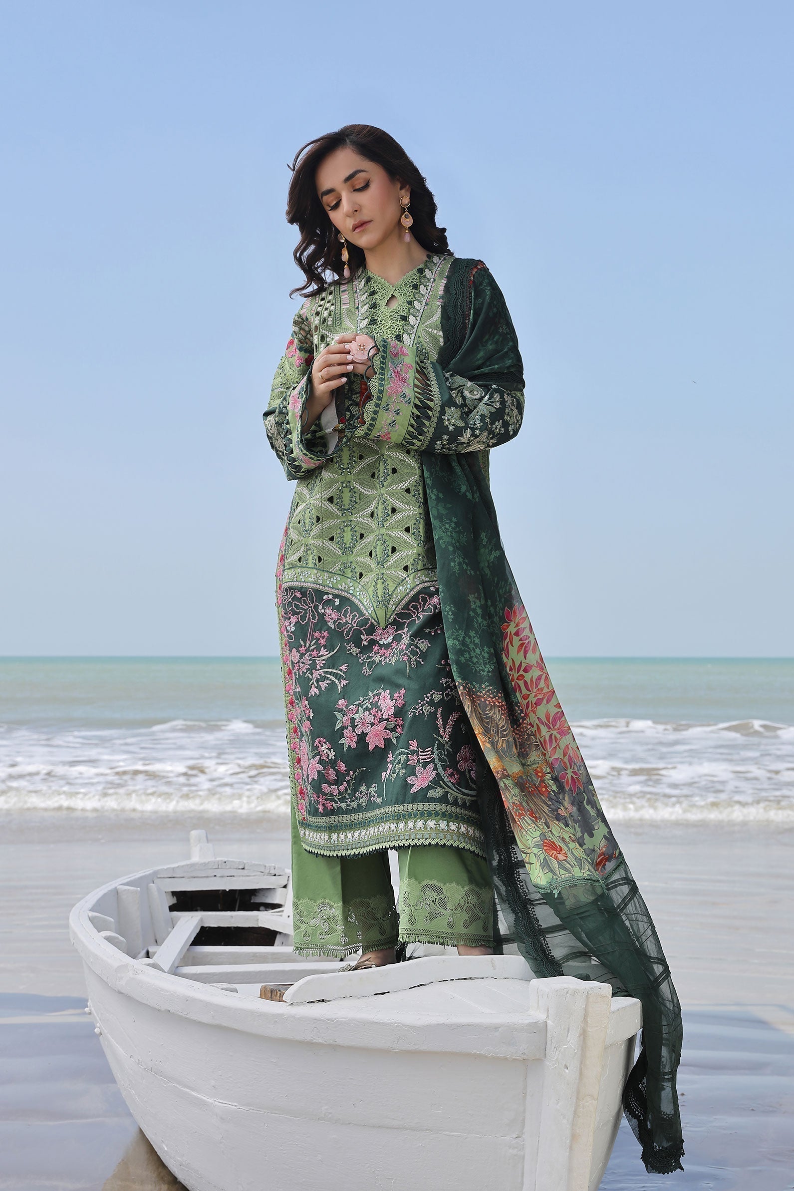 Maryam Hussain | Luxury Lawn 24 | GARDENIA - House of Zarish