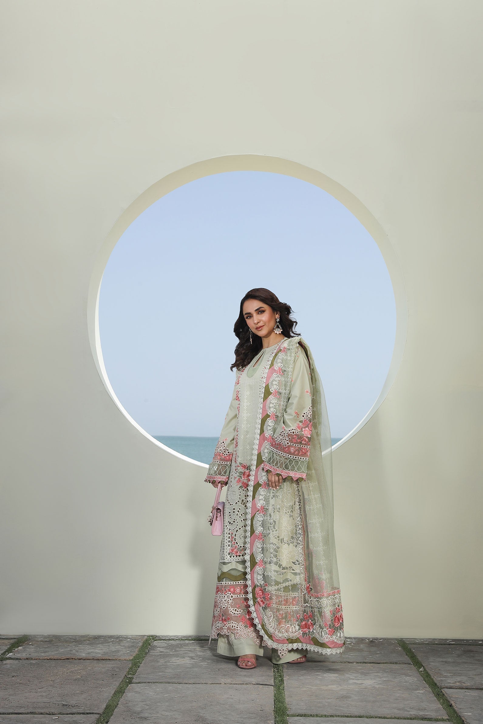 Maryam Hussain | Luxury Lawn 24 | HAVANA - House of Zarish