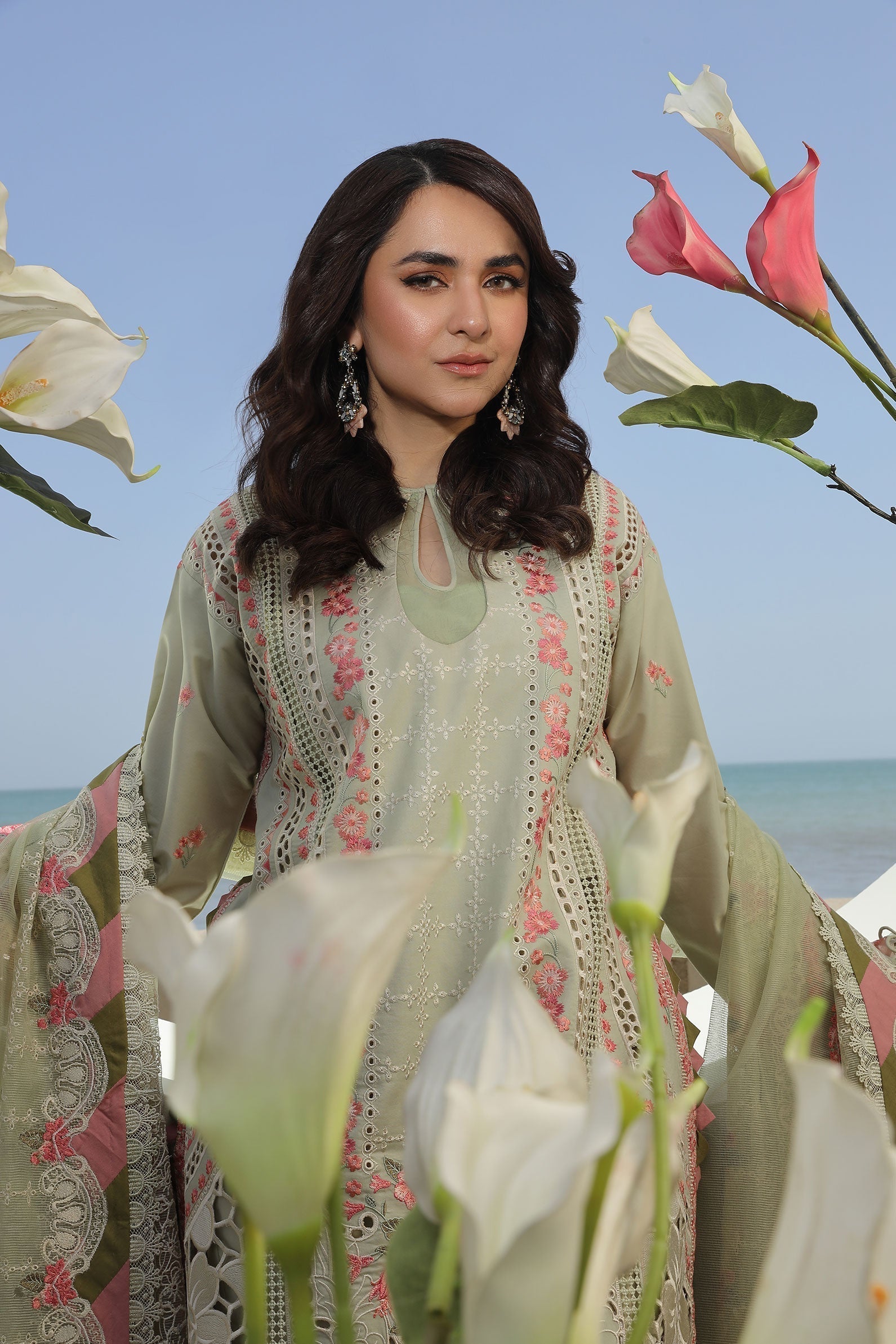 Maryam Hussain | Luxury Lawn 24 | HAVANA - House of Zarish
