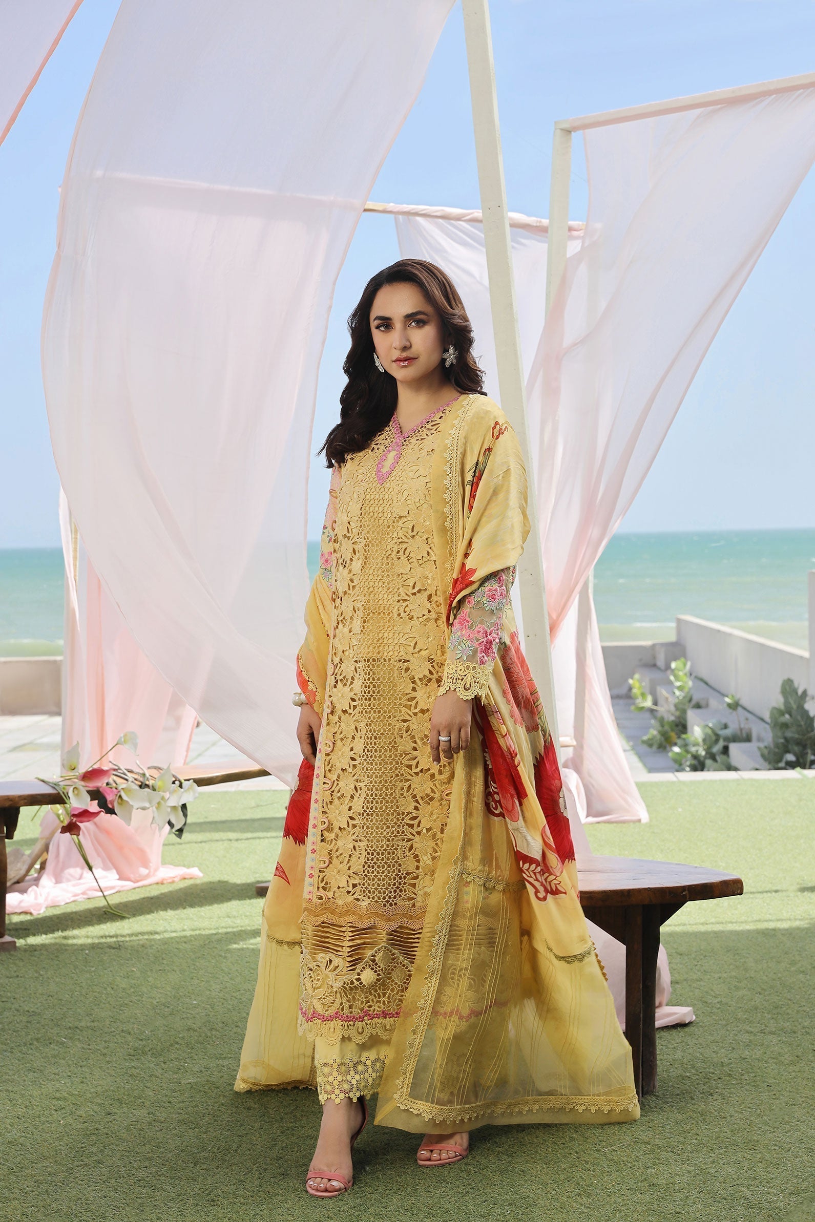 Maryam Hussain | Luxury Lawn 24 | TROPICA - House of Zarish