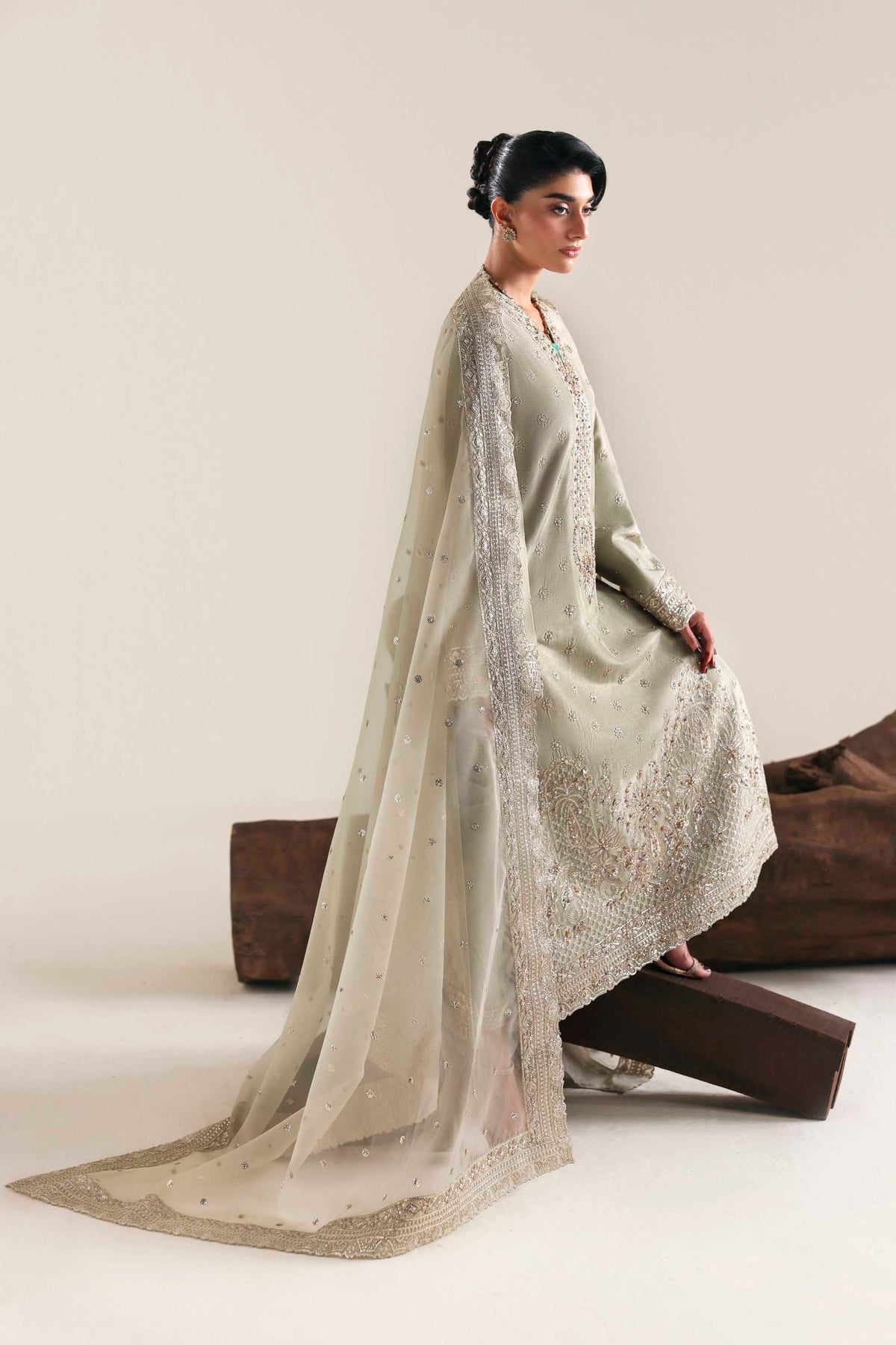 Akbar Aslam | Formal Pret | Aurex