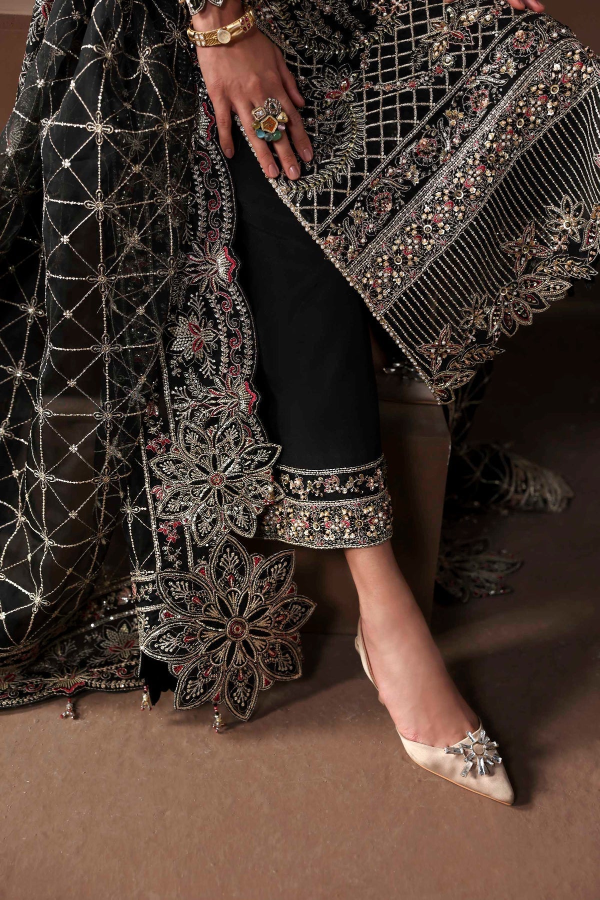 Akbar Aslam | Luxury Formals |Noir