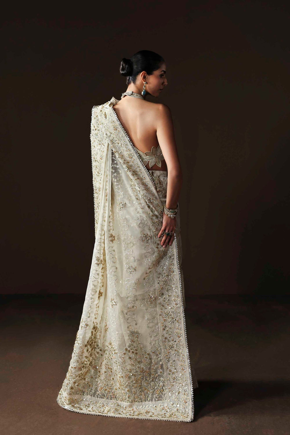 Akbar Aslam | Luxury Formals | Luna